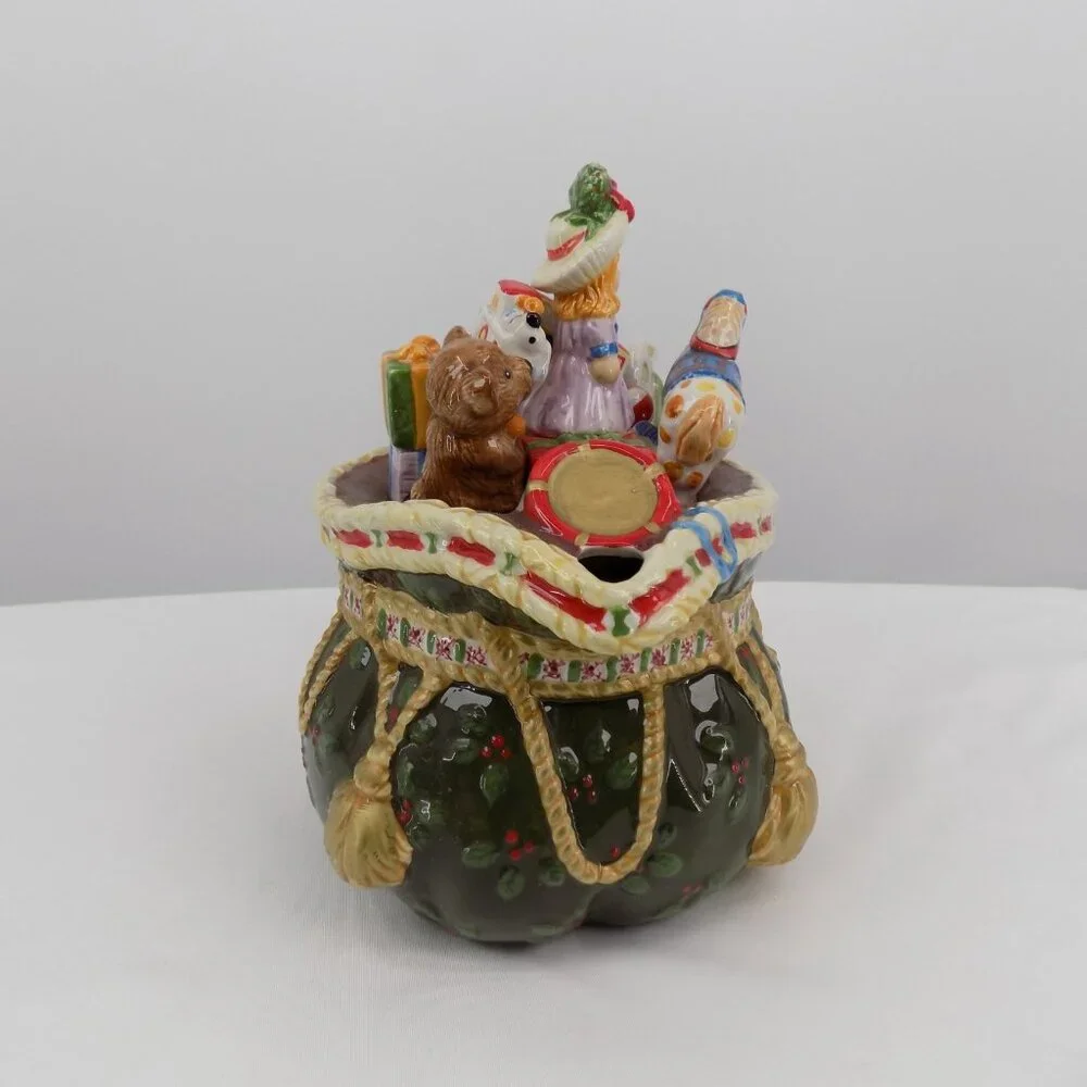 Studio Nova Woodland Holly Santa 7 1/2" 28 oz Figural Teapot with Lid No Box Vtg - Picture 4 of 10